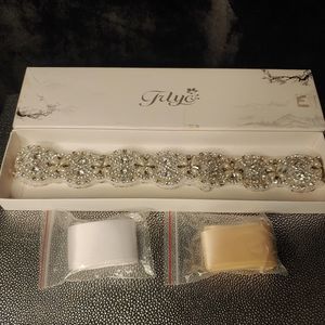 Trlyc Bridal Sash New in Box
